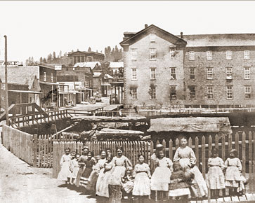 Vintage Photograph of Nevada City - Union Hotel & Courthouse